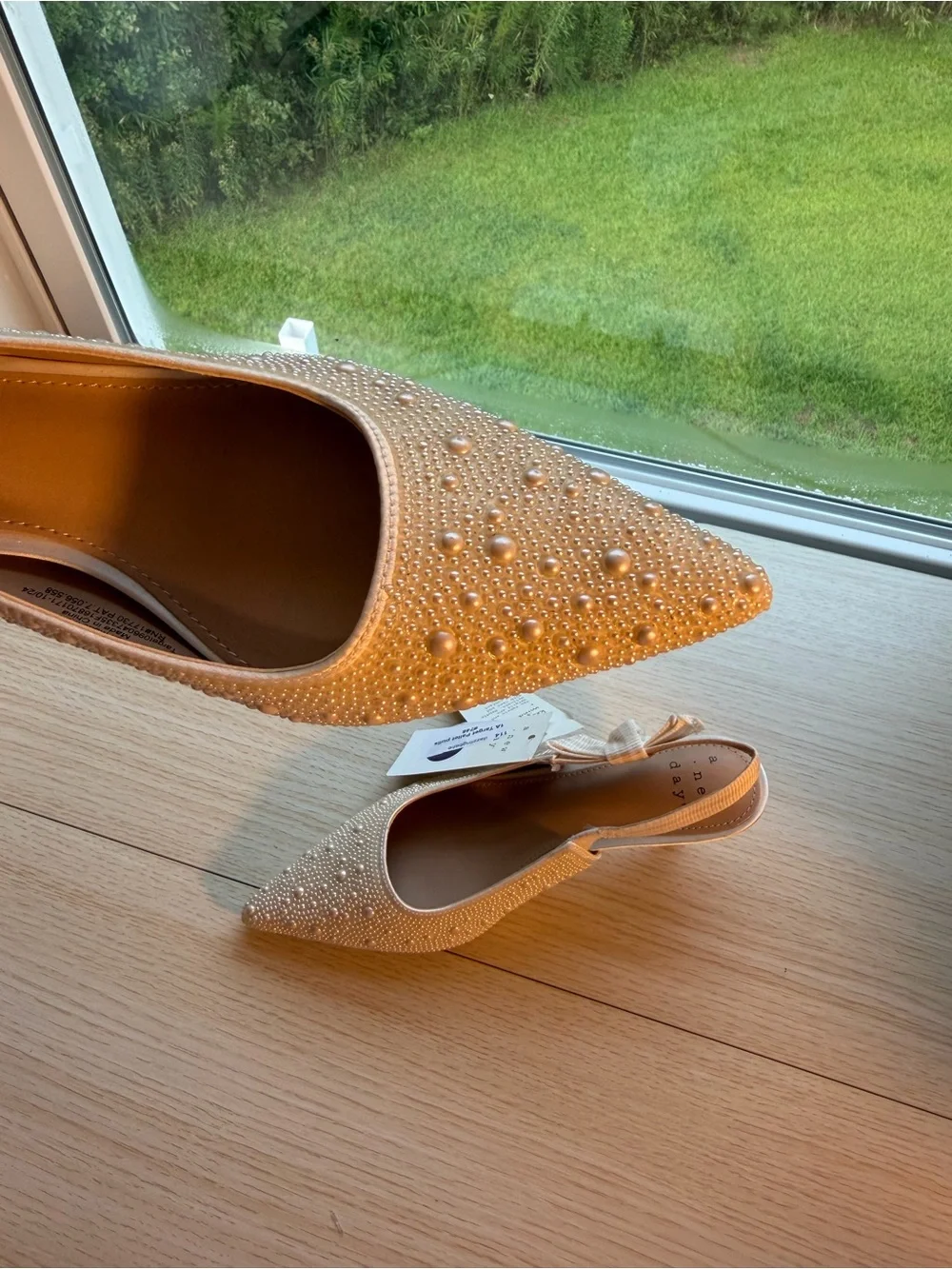 Ivory Size 6- NWT pearl embellished kitten heels, wedding heels